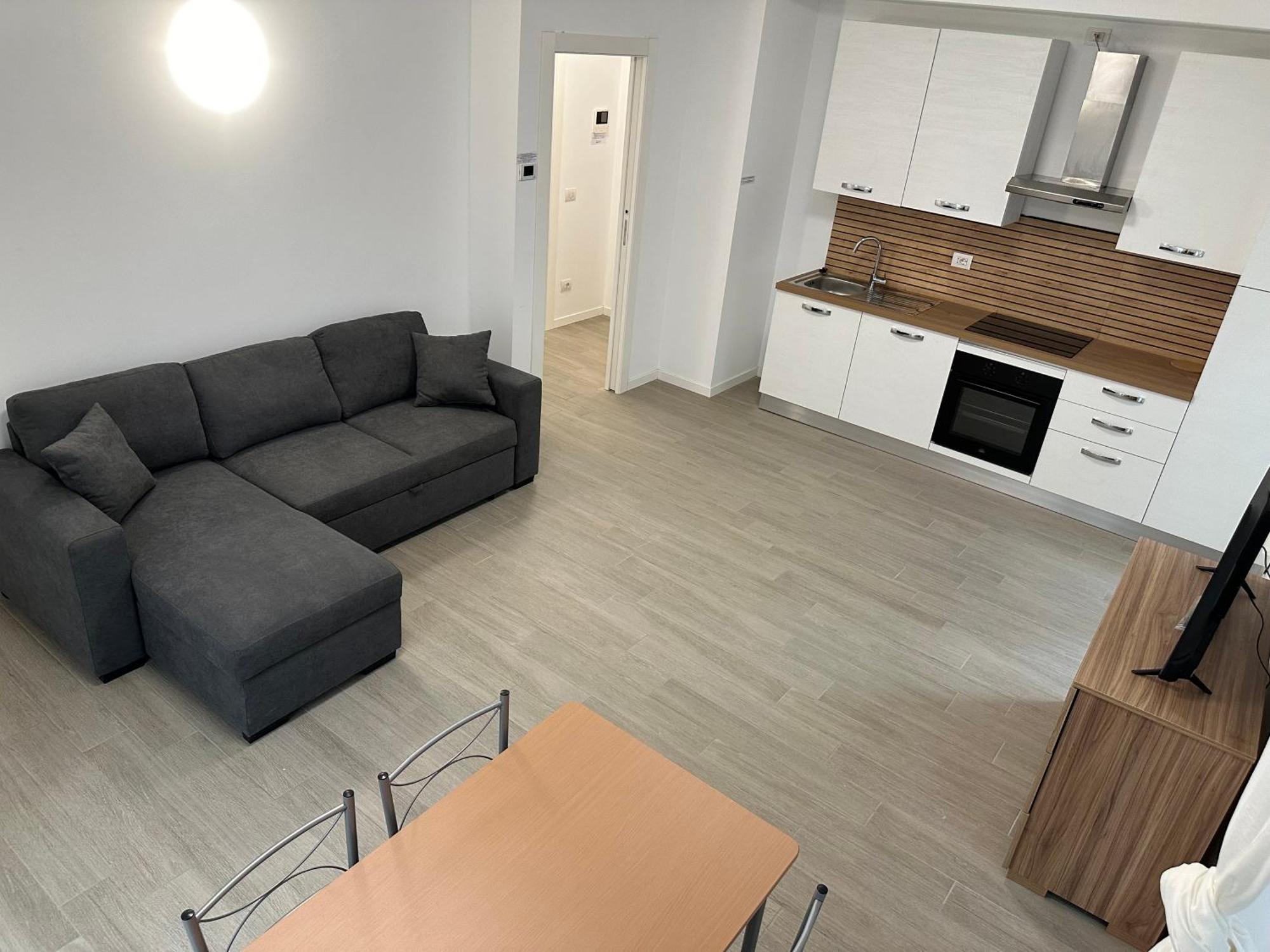 Casa Ideale Tim Appartmanti Moderni Vicina Al Centro Lecco Eksteriør bilde