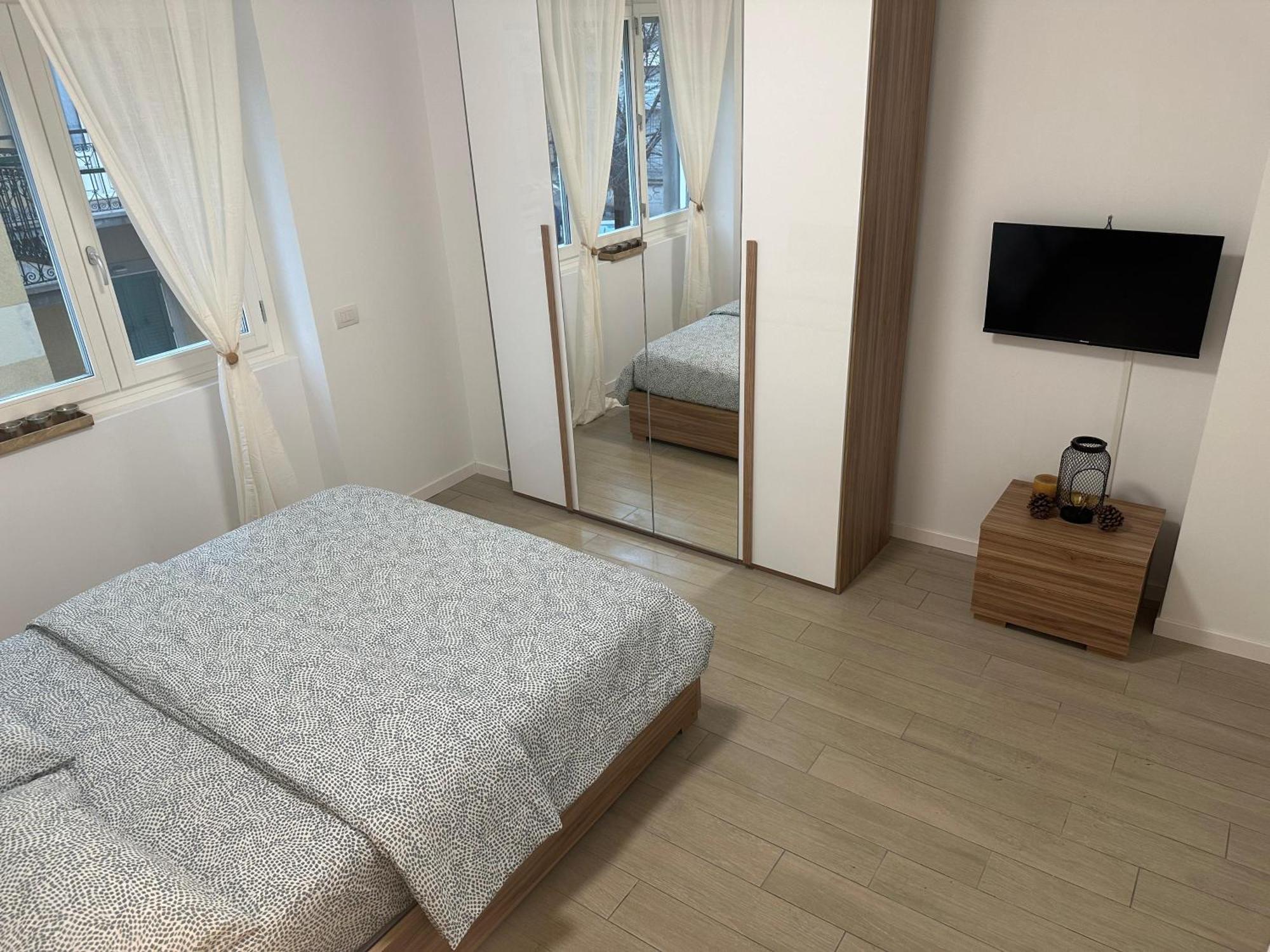 Casa Ideale Tim Appartmanti Moderni Vicina Al Centro Lecco Eksteriør bilde