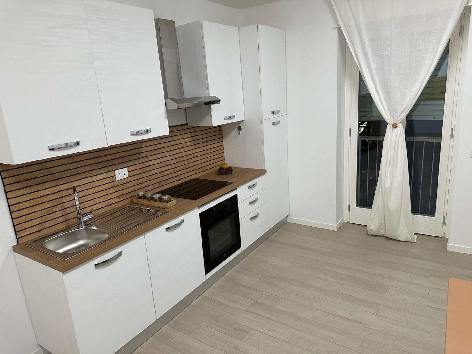 Casa Ideale Tim Appartmanti Moderni Vicina Al Centro Lecco Eksteriør bilde