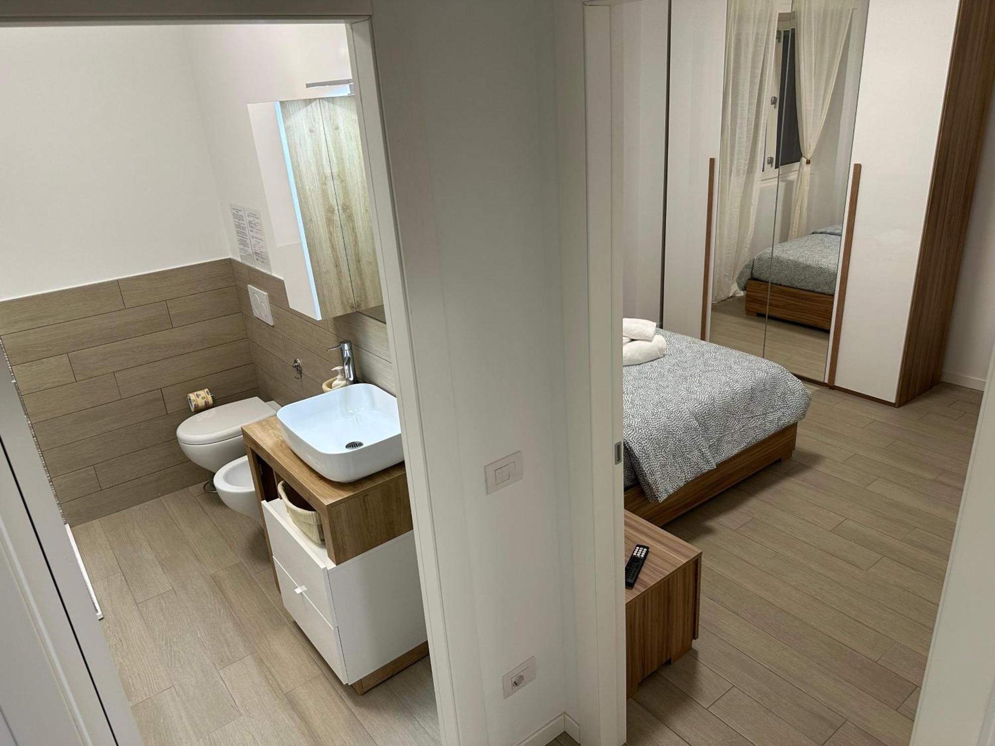 Casa Ideale Tim Appartmanti Moderni Vicina Al Centro Lecco Eksteriør bilde