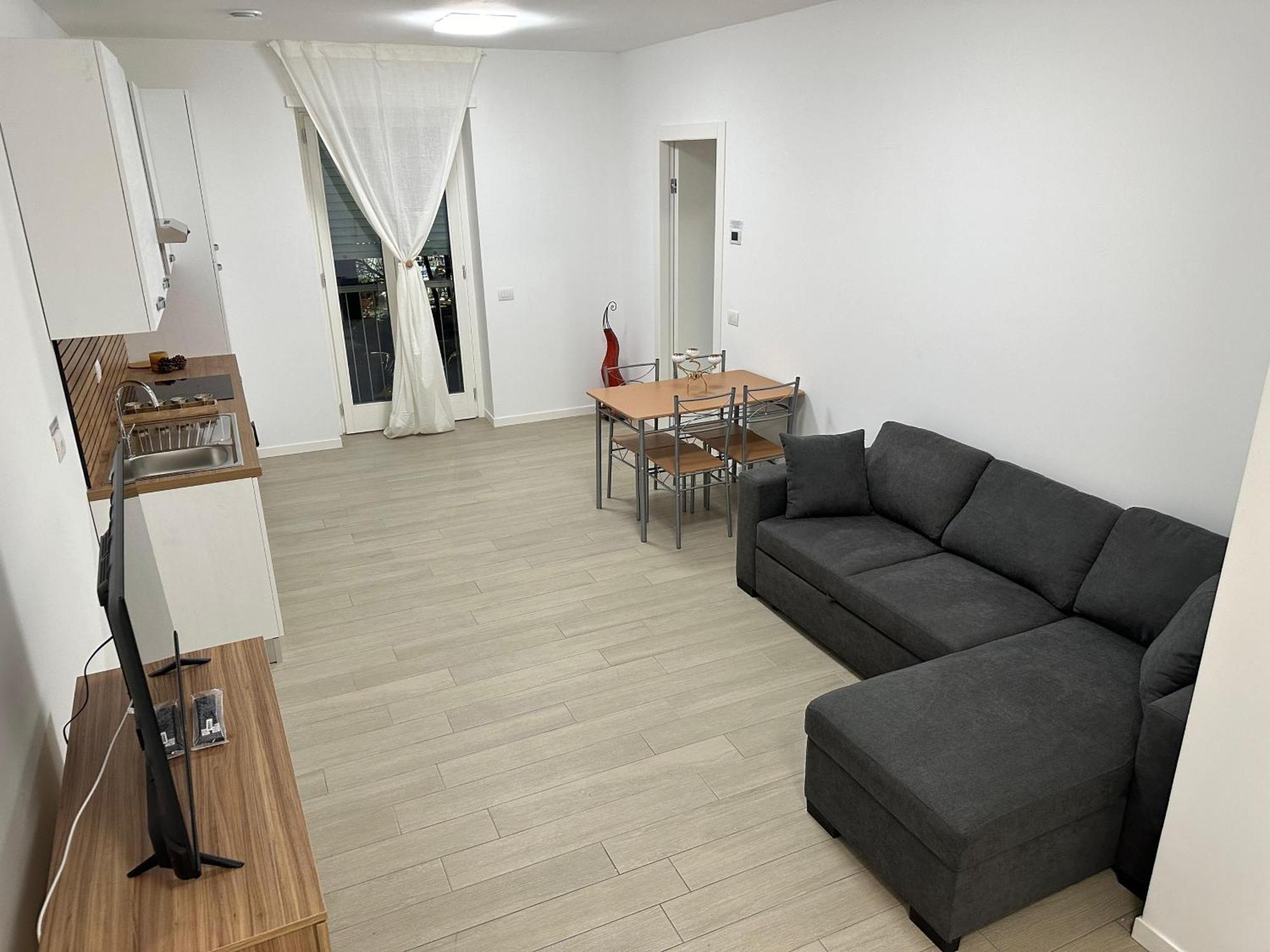 Casa Ideale Tim Appartmanti Moderni Vicina Al Centro Lecco Eksteriør bilde