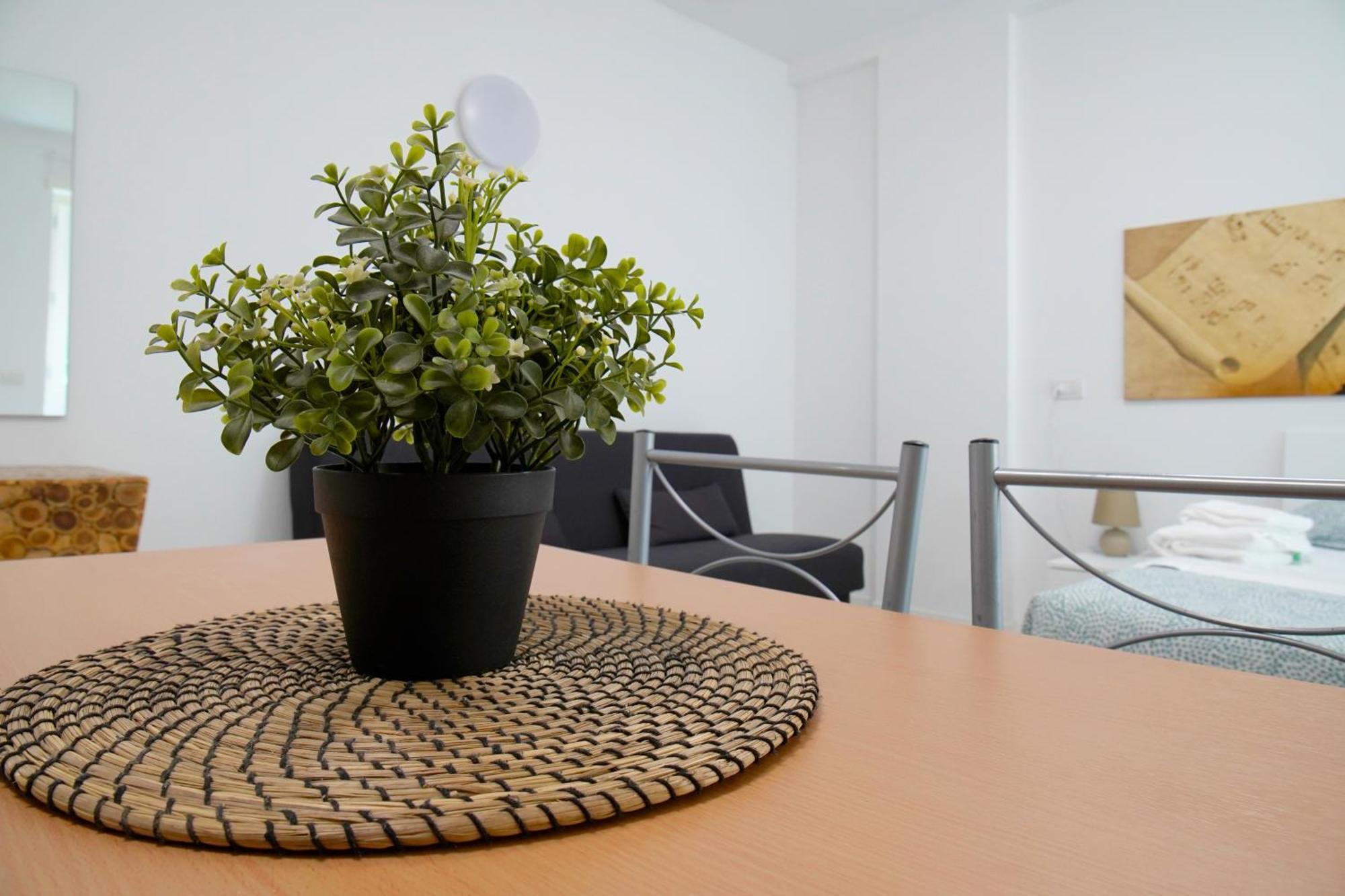 Casa Ideale Tim Appartmanti Moderni Vicina Al Centro Lecco Eksteriør bilde