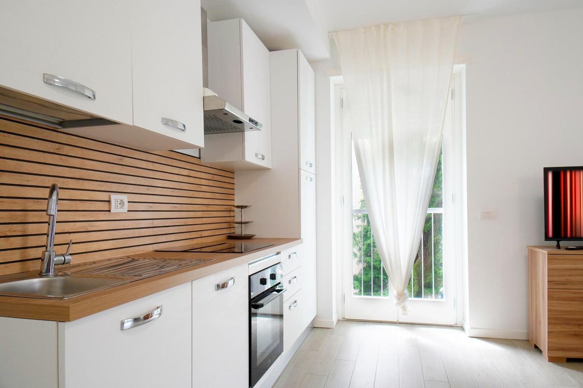 Casa Ideale Tim Appartmanti Moderni Vicina Al Centro Lecco Eksteriør bilde