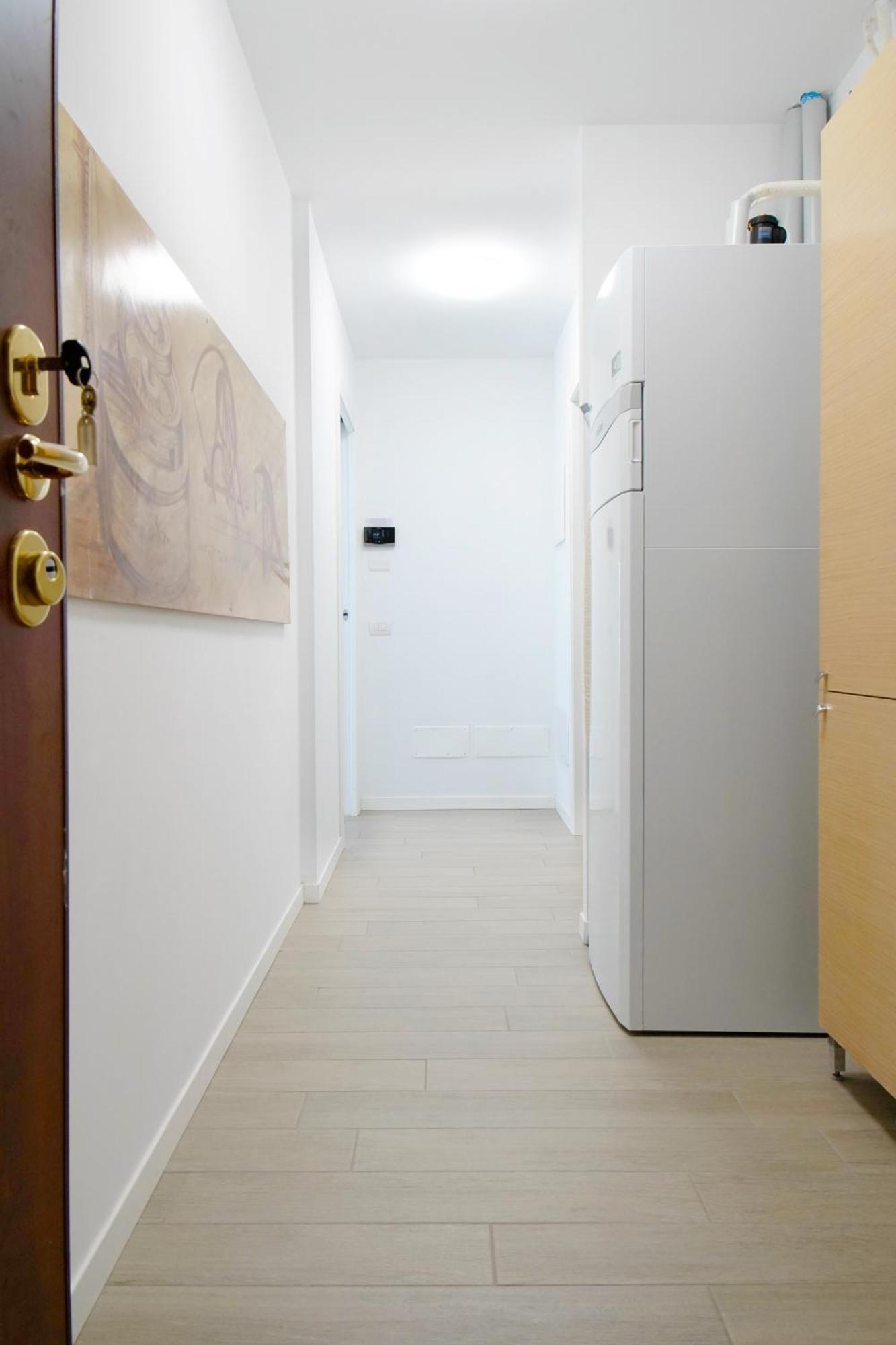 Casa Ideale Tim Appartmanti Moderni Vicina Al Centro Lecco Eksteriør bilde
