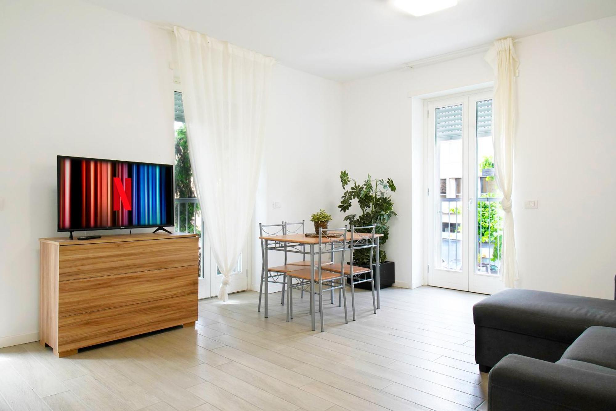 Casa Ideale Tim Appartmanti Moderni Vicina Al Centro Lecco Eksteriør bilde