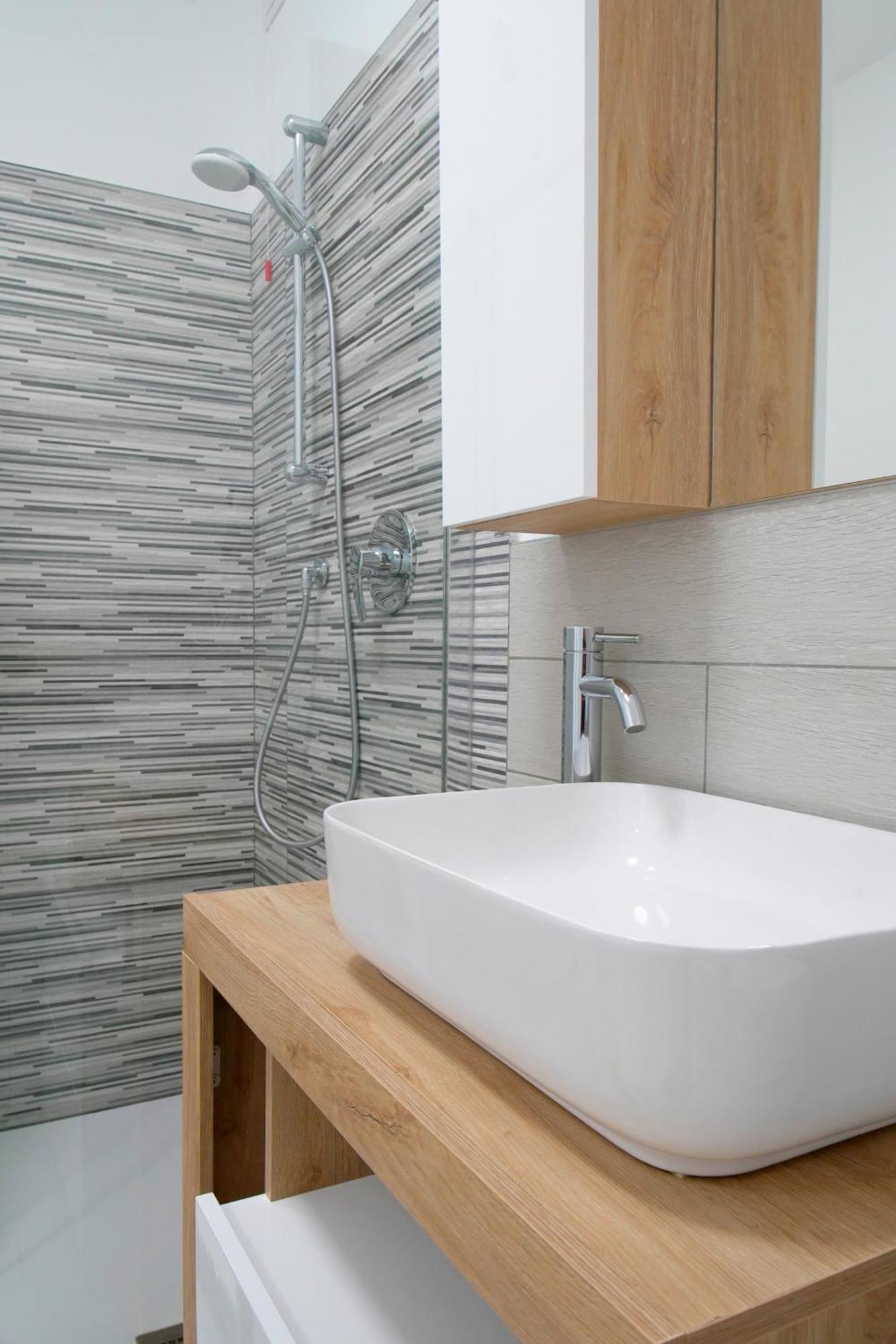 Casa Ideale Tim Appartmanti Moderni Vicina Al Centro Lecco Eksteriør bilde